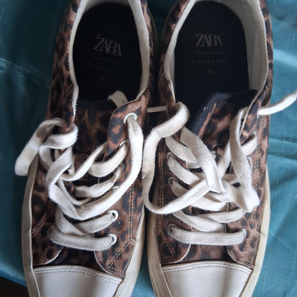 Zara Women's Leopard Print Sneakers